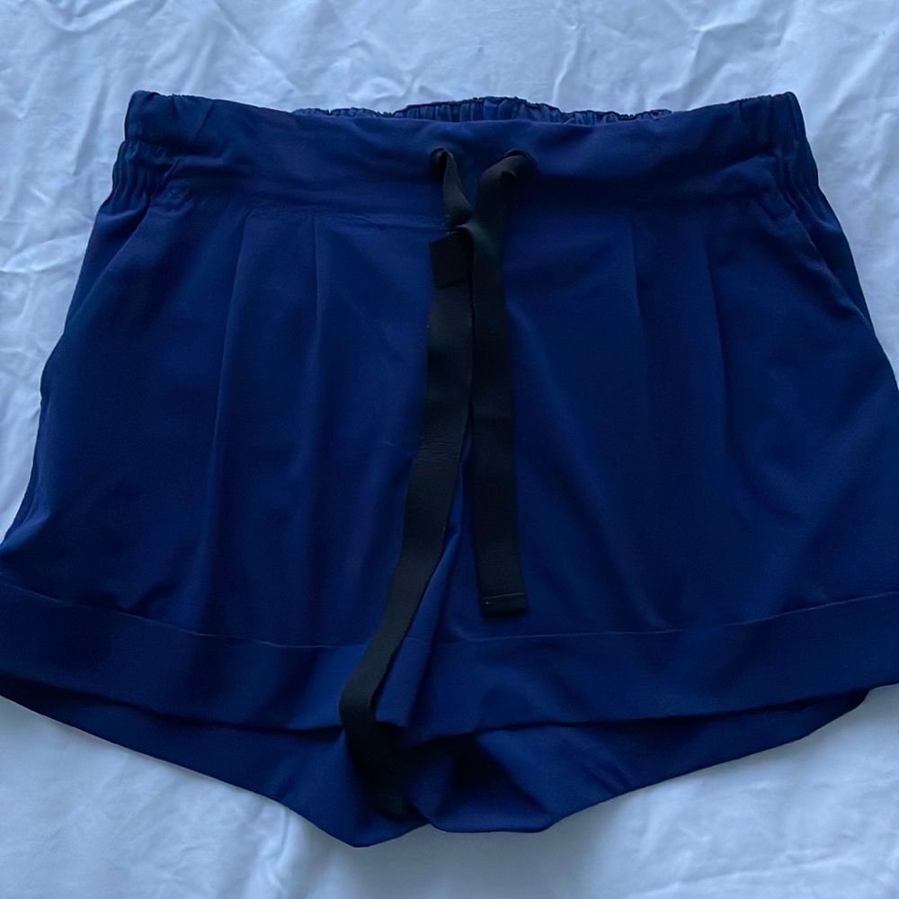 Lululemon Blue Shorts Size 4